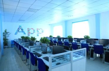 學(xué)習(xí)軟件開(kāi)發(fā)，來(lái)江西新華電腦看看網(wǎng)絡(luò)技術(shù)服務(wù)